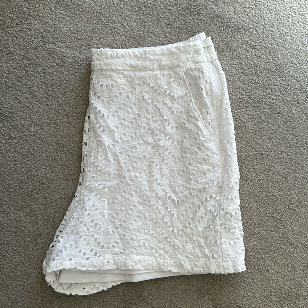 Simply Vera Vera Wang white eyelet shorts